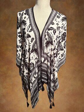 Vince Camuto Boho Kimono Poncho Top OS Black Ivory Floral Bird Tassel Cowichan
